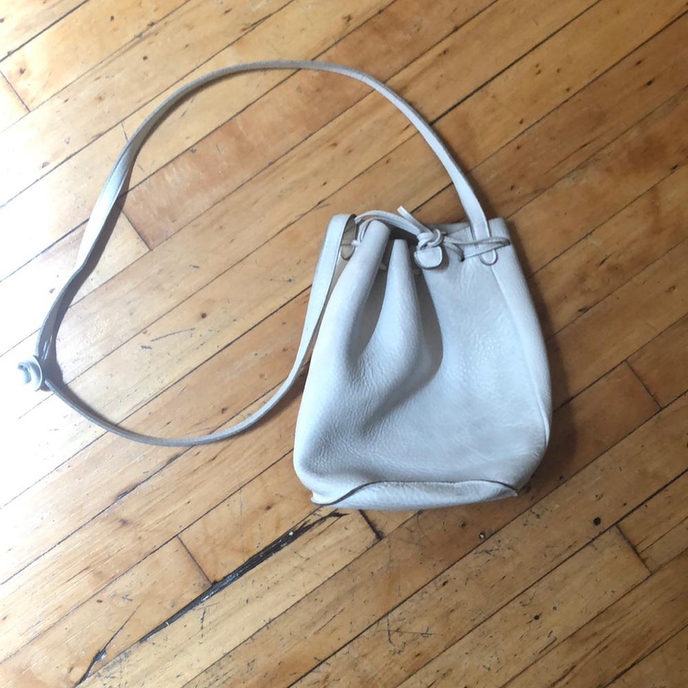 Baggu cross body bag.